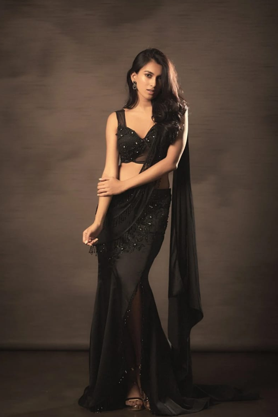 8 NOIRA - Image 1